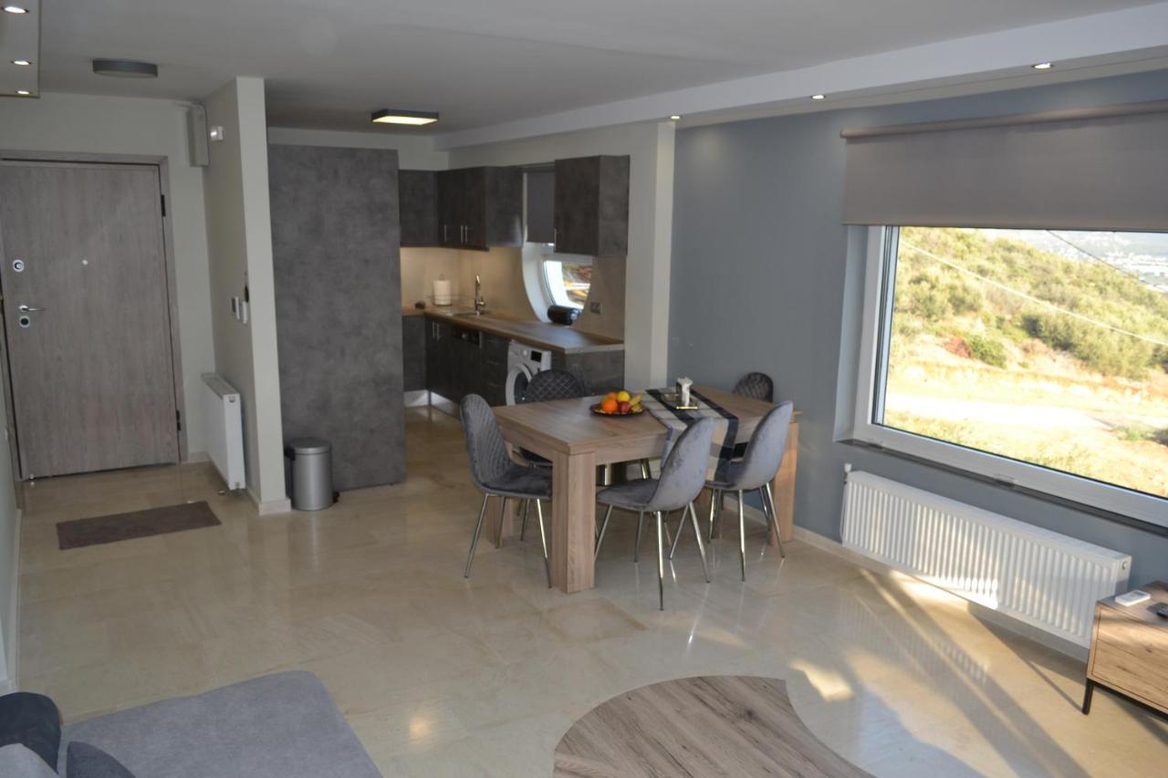 "Stergiou Luxury Apartments" Με Κοινη Πισινα Saronida エクステリア 写真